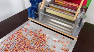 ЧТО ДЕЛАЕТ КАРАМЕЛЕРЕЖУЩАЯ МАШИНА? / HOW DOES THE DISC CUTTER MACHINE WORK?