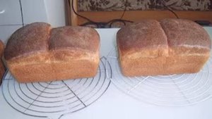 Белый хлеб на сыворотке на закваске