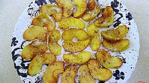 Яблочный десерт в микроволновке