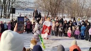 Новогоднее шоу в парке Дельфин Воронеж сегодня 04.01.2025 год, песни и танцы Деда Мороза и детей