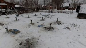 Как закрутить винтовую сваю в ручную. Ростверк из бруса.