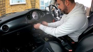 Mini Cooper R50 - How to -  Install Aux socket into a standard Mini Cooper R50