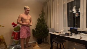 ВЛОГ: Скоро Новый Год! Ставим и украшаем ёлку!)