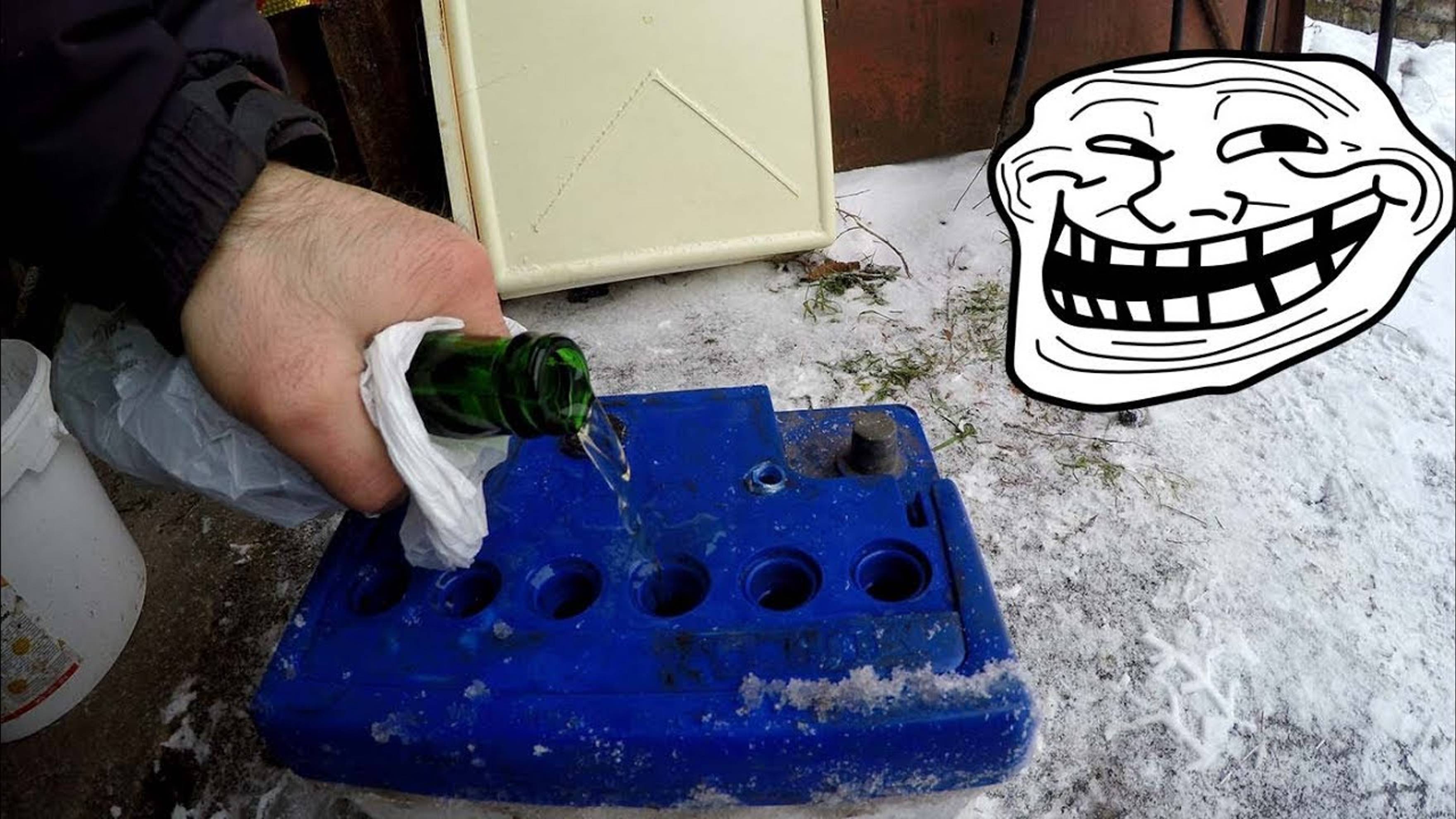 Заливаем пиво вместо электролита в аккумулятор