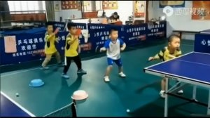 Китай. Настольный теннис. Тренировка будущих чемпионов...