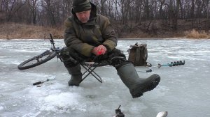 Рыбалка на речке. Хорошая рыбалка.