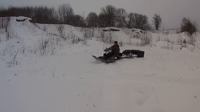 Мототолкач Ураган по снегу пухляку в карьере. Разрезная гусеница 600 мм (из 500) смотреть онлайн