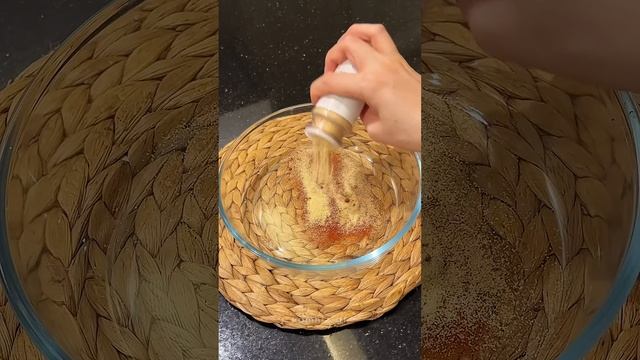 Рисовая бумага с сыром на шпажке. Рецепт на канале #asmr #ricepaper #roll смотреть онлайн