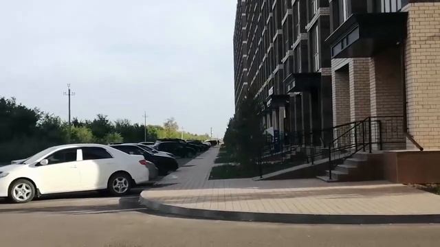 Strolling Around, Enjoying Life