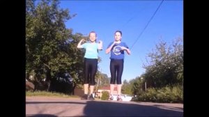 Танец под песню "Кружит"