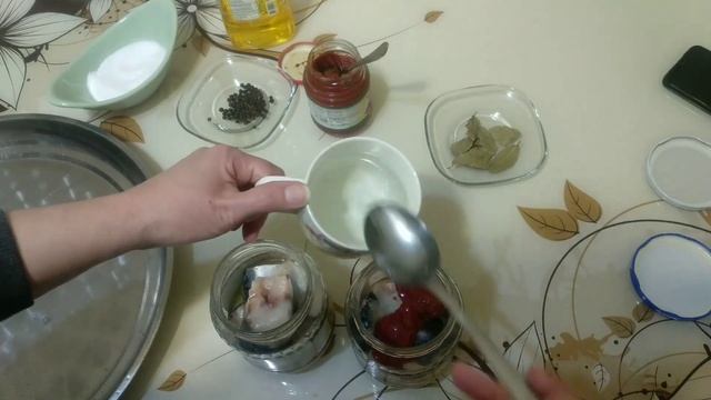 Skumbriya balığından ÇOX DADLI tomatlı və yağlı konservin hazırlanması смотреть онлайн