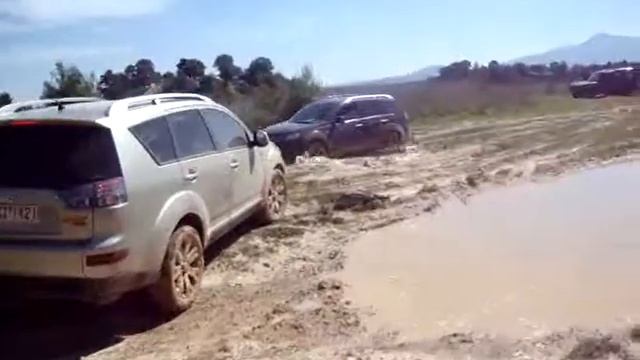 OUTLANDER CLUB GREECE - ΚΑΛΙΦΟΡΝΙΑ ΑΓ.ΣΤΕΦΑΝΟΣ 1.MPG смотреть онлайн