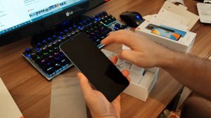 Распаковка бюджетного смартфона Сяоми Редми 10С