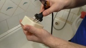 Вилка не входит в старую розетку как переделать ?