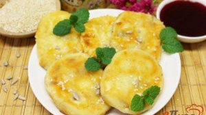 Сырники с кунжутом и семечками
