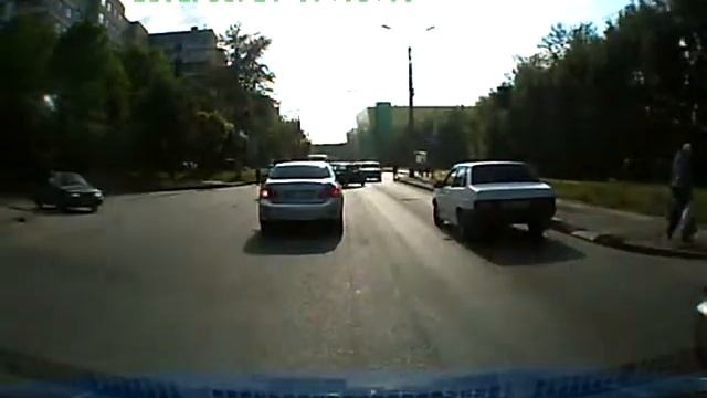 Георгиевская ленточка на ГРЗ С777ЕВ Toyota Corolla смотреть онлайн