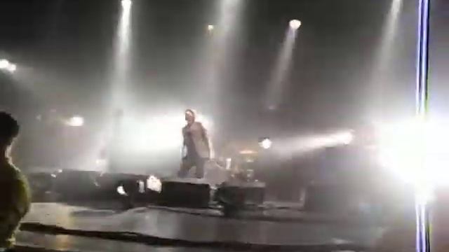 Beady Eye - Yellow Tail IntroFour Letter Word Live  Manchester Apollo O2 Academy 07032011