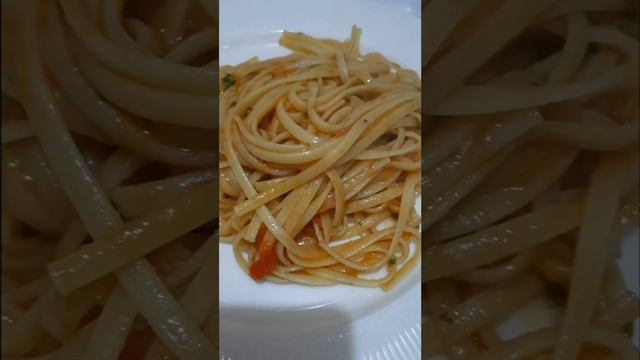 Linguine Pasta with Shrimp and Tomato | Simple and Easy Pasta Recipe #Shorts