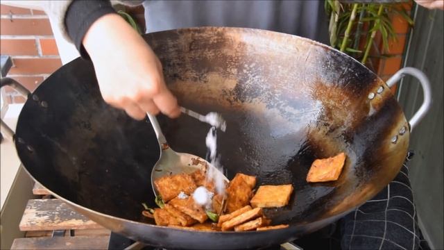 Fried Tofu, Two Ways - Vegetarian Soy Sauce Fried Tofu (生抽煎豆腐) & Qing Dynasty Shrimp Tofu (蒋侍郎豆腐)