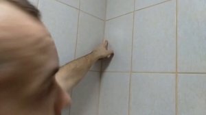 Как закрепить выдвижную сушилку гармошку для белья ?