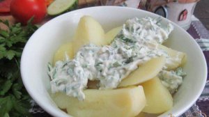 Молодой картофель под мятным соусом