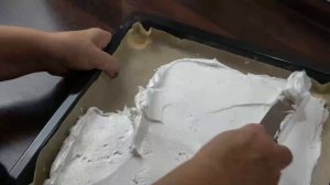 Меренговый рулет,проще чем кажется.