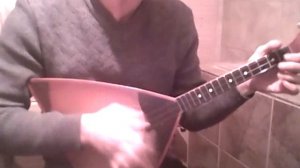 Первые полчаса дружбы с балалайкой :-)