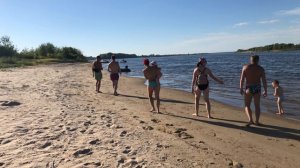 на волжском пляже