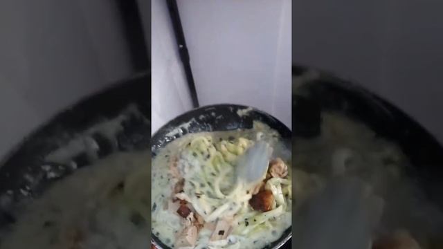 CREAMY SKILLET CHICKEN SPINACH ARTICHOKE ZOODLES 5 INGREDIENTS 15 MINS #lowcarb #keto #easydinner смотреть онлайн