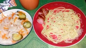 🤗 Спагетти 🍝, сосиски, квашеная капуста😋 / АСМР итинг / ASMR eating