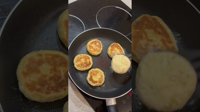 СЫРНИКИ ДЛЯ МАЛЫША БЕЗ САХАРА #сырники смотреть онлайн