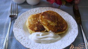 Домашние сырники с смородиновым вкусом.