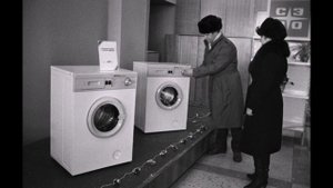 Обычная бытовая техника которая сегодня кажется ненужной а в СССР считалась роскошью