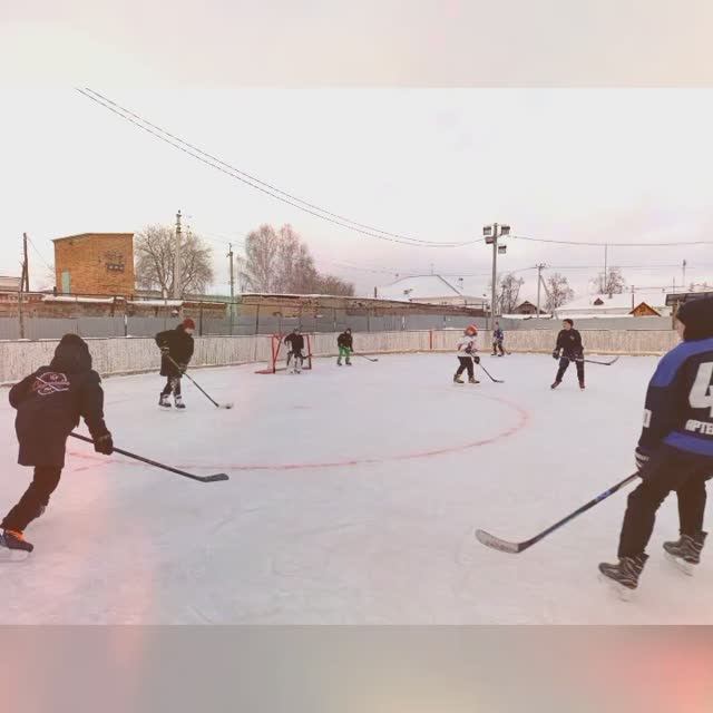 ТРУС НЕ ИГРАЕТ В ХОККЕЙ