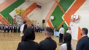 Норильск/1сентября/Мирон идёт в школу.