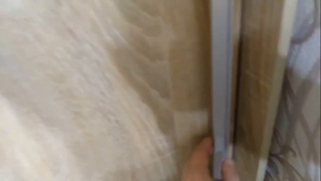Как правильно наклеивать уплотнитель лента на двери шкафа купе ? смотреть онлайн