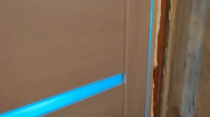 Как смазать петли дверей не снимая двери с петель ?