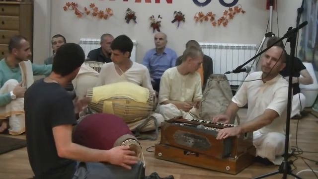 Киртан Нимай Сундары пр. 1часть на фестивале Святого Имени в Нижнем Новгороде 15102016