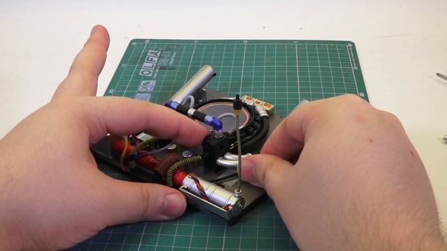 Назад в Будущее, ДеЛориан (117-123) - Мощный выхлоп CO2 смотреть онлайн