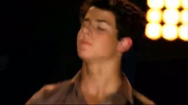Miley Cyrus , Demi Lovato , Selena Gomez & Jonas Brothers - Send It On смотреть онлайн
