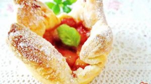 Слойки с яблоками