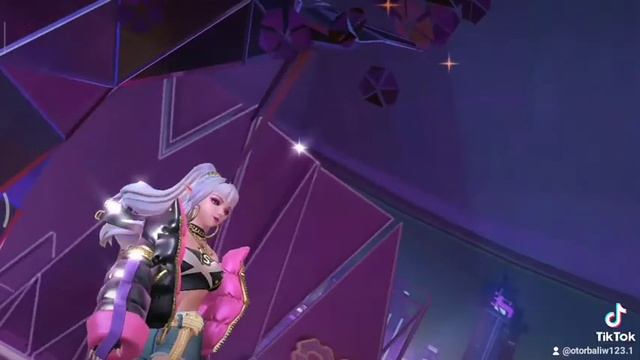 SELENA FASHIONISTA! STUN SKIN смотреть онлайн