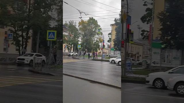 В Великий Новгород пришла осень.