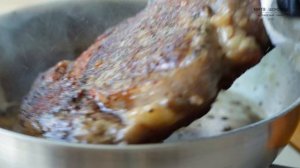 СТЕЙК ИЗ ГОВЯДИНЫ НА СКОВОРОДЕ