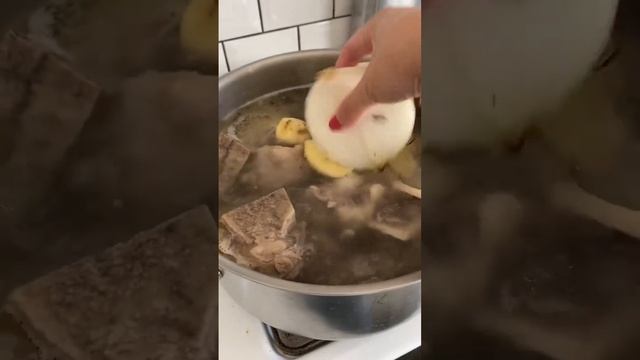Vietnamese Beef Pho Recipe by Myhealthydish (Full Recipe on Qua-Ngon.com)