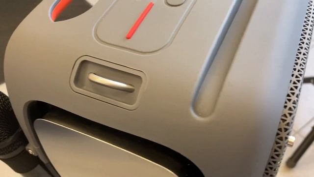 Портативная колонка Hopestar Party One 80W с двумя беспроводными микрофонами, сопряжение TWS смотреть онлайн