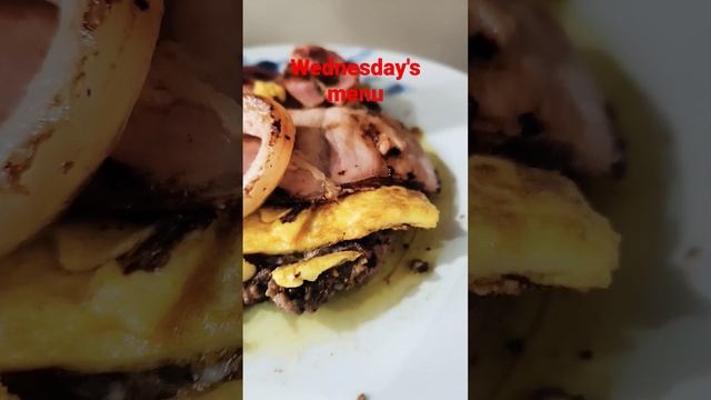 A delicious start to Wednesday. Beef, eggs, butter & bacon. #shorts #carnivore #bebb #yumm смотреть онлайн