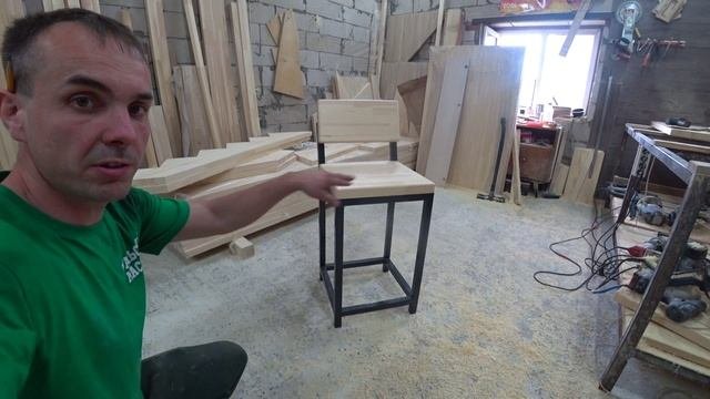 Металлическая лестница,металлический стул,подставки в цвете и изготовление лестницы.