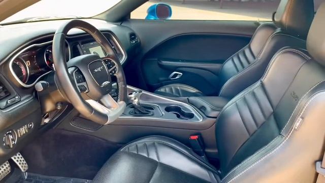 Dodge Challenger SRT 392 Hemi RWD 485hp, high-performance SRT-tuned Bilstein смотреть онлайн