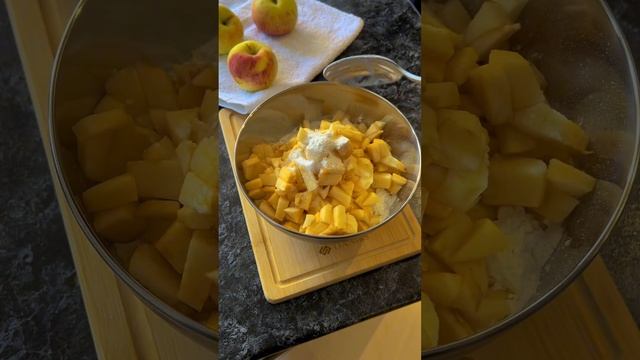 НИЗКОКАЛОРИЙНЫЙ ПП-ШТРУДЕЛЬ 😋 #похудение #пп #ппрецепты смотреть онлайн